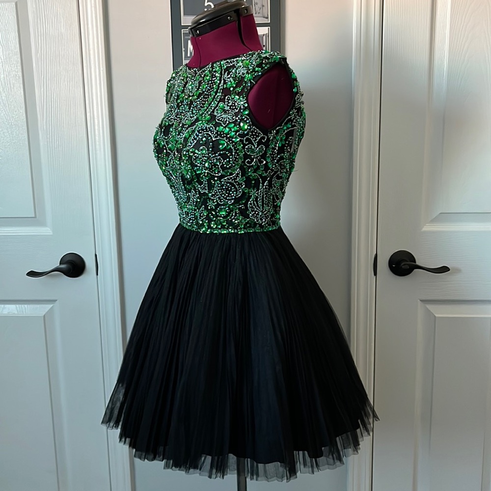 Sherri Hill Green and Black Beaded Prom Dress - Picture 2 of 8